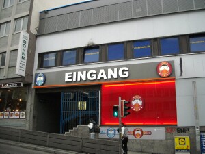 Eingang der Viva Sauna in Stuttgart