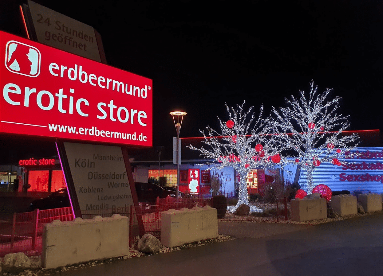 Erdbeermund erotic store worms