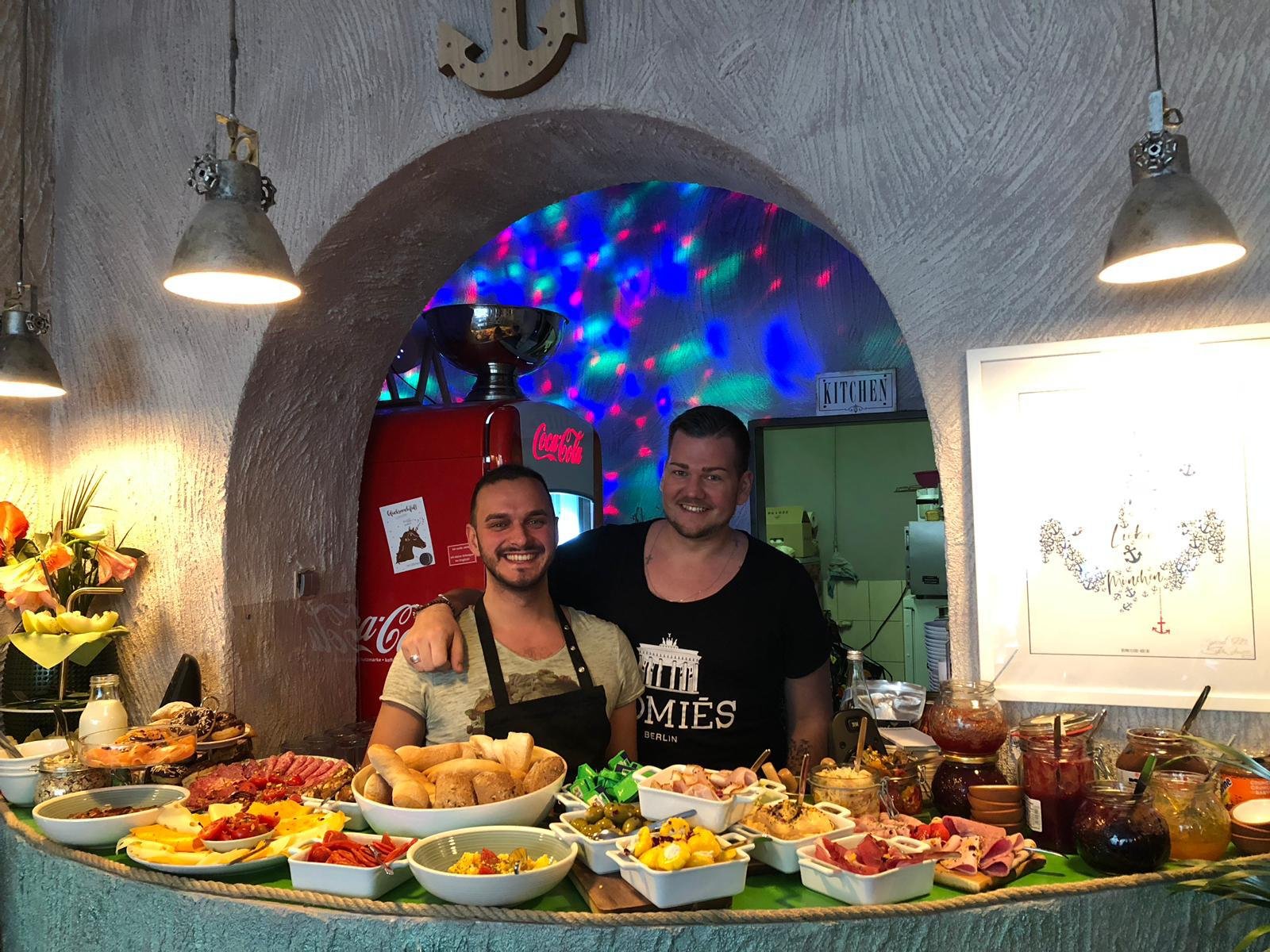 Ds Café Heimatliebe eine Gay Bar in München
