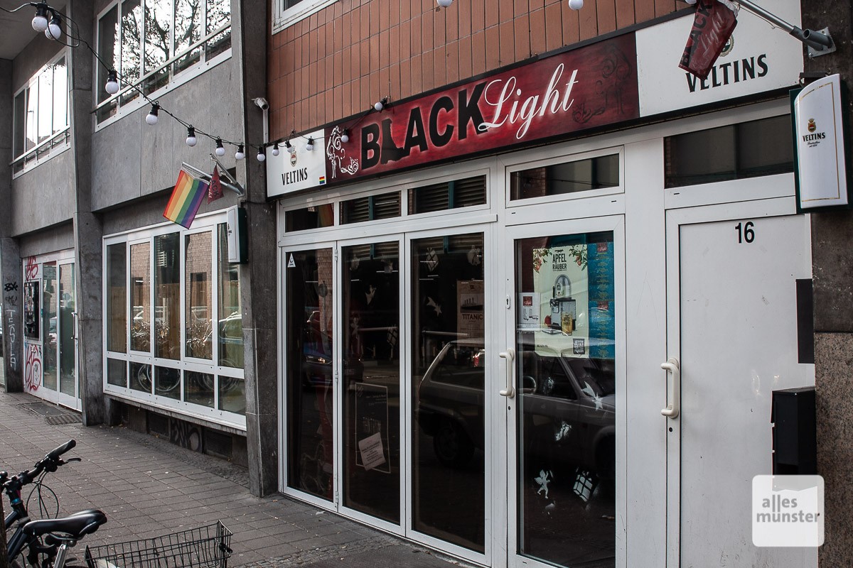 Die Black Light Bar ist eine Gay Bar in Münster