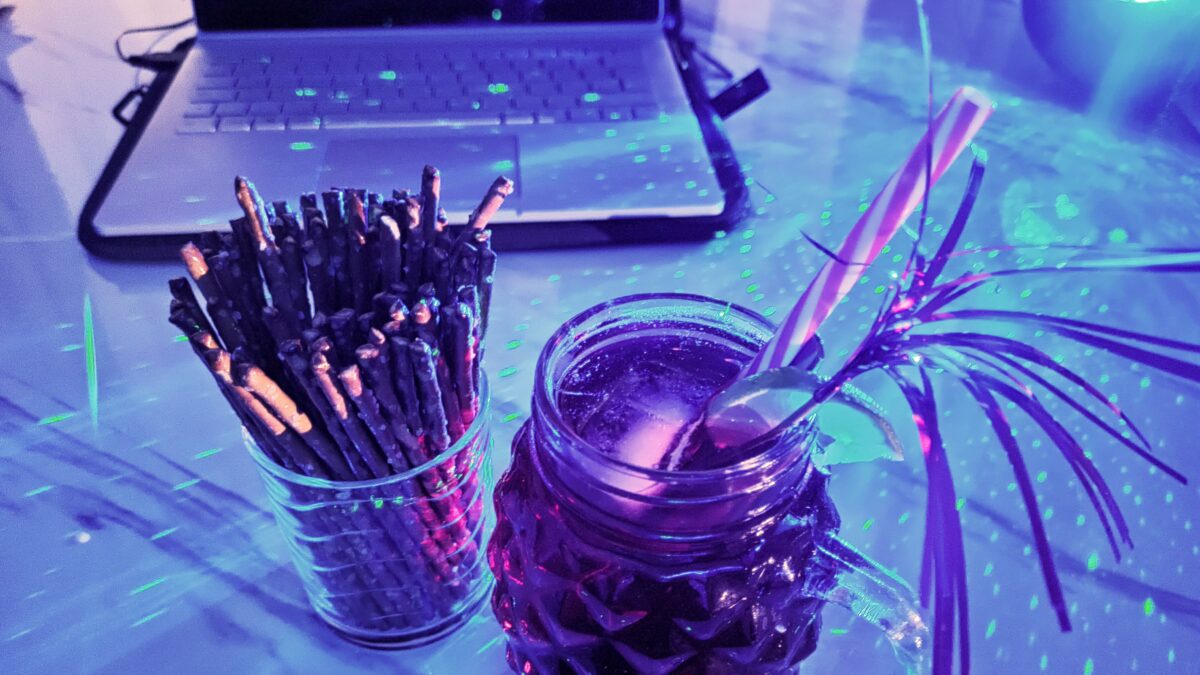 Internet Party Online parties are in great demand among singles in times of Corona