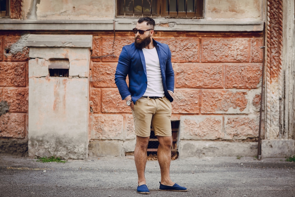Tipp Nr. 2: Kurze Hosen im klassischen Bermuda-Stil